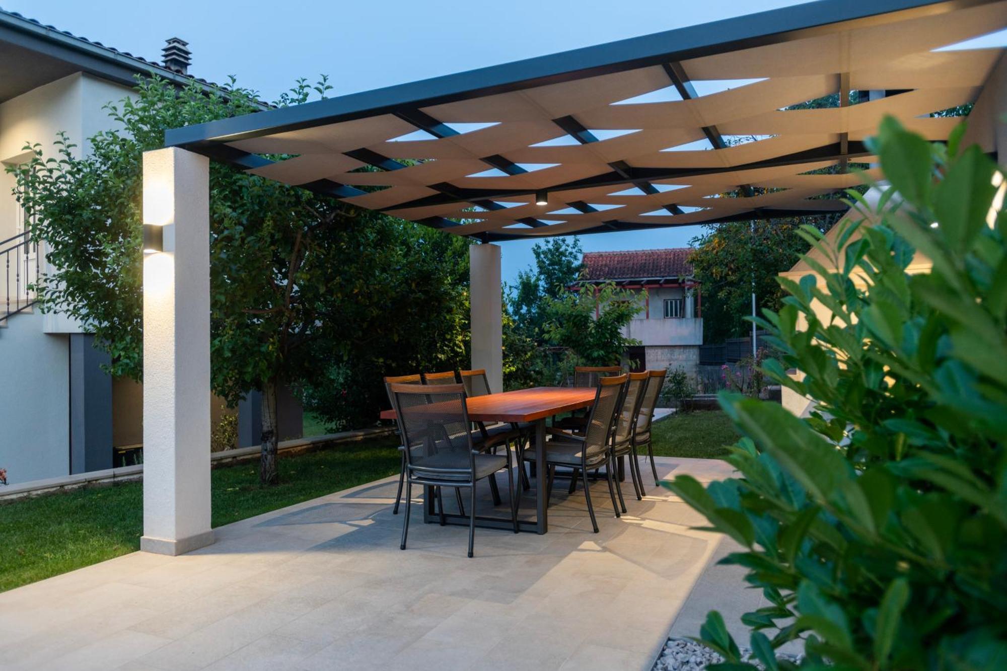 Villa Latica Dicmo 外观 照片