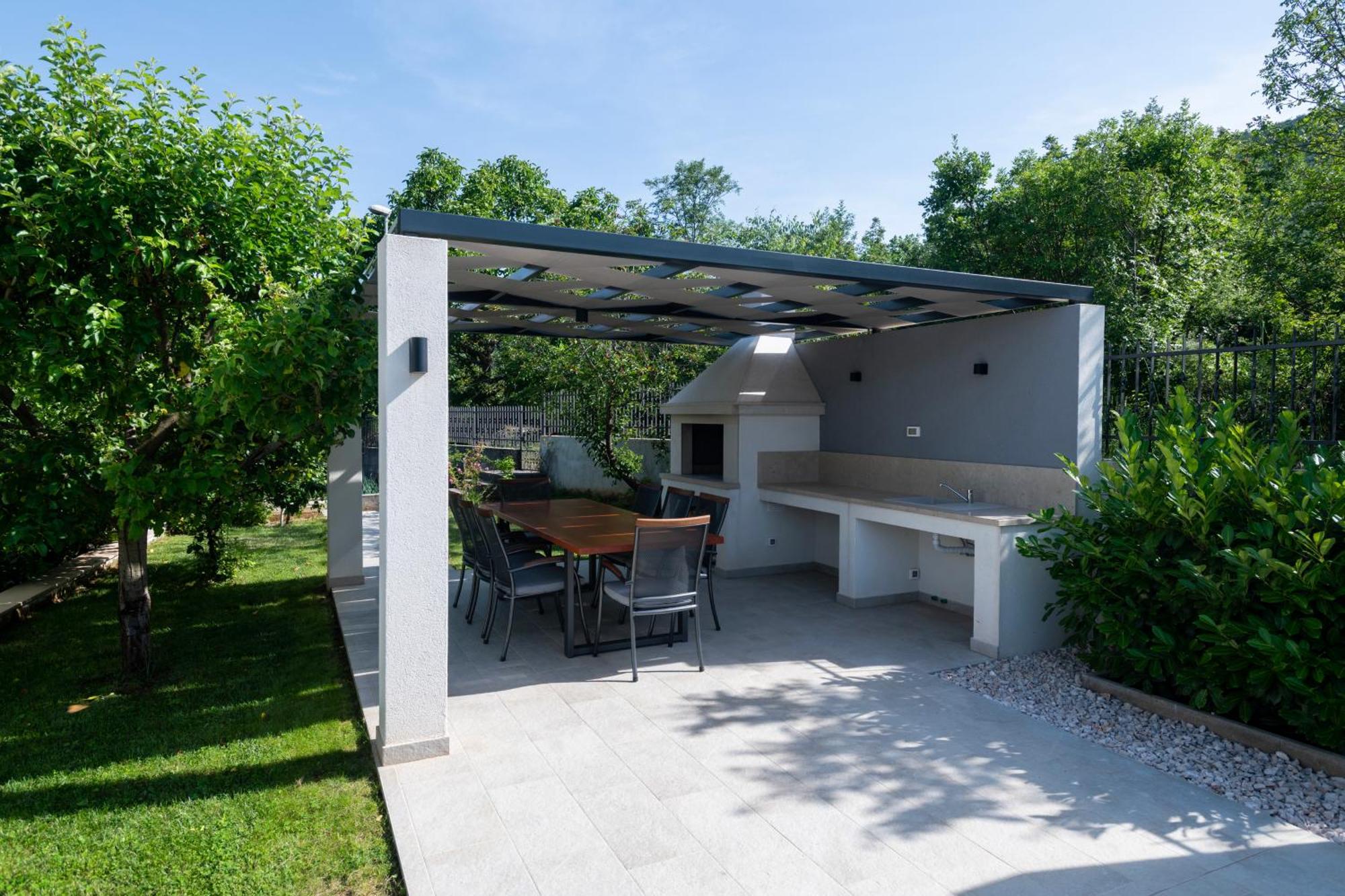 Villa Latica Dicmo 外观 照片